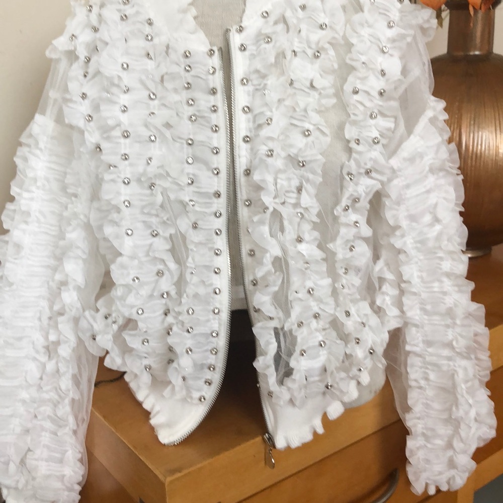 White and silver Jackie